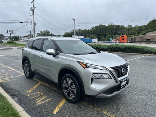 Brilliant Silver Metallic 2023 Nissan Rogue SV