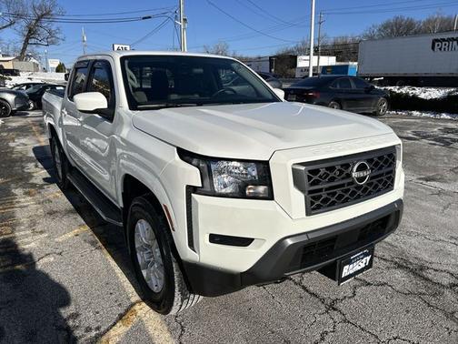Glacier White 2022 Nissan Frontier SV
