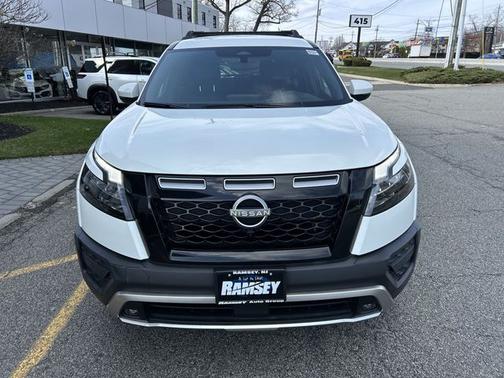 Glacier White 2023 Nissan Pathfinder Rock Creek