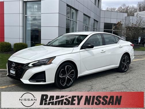 2024 Nissan Altima 2.5 SR
