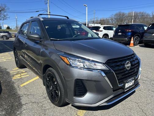 Gun Metallic 2024 Nissan Kicks SV