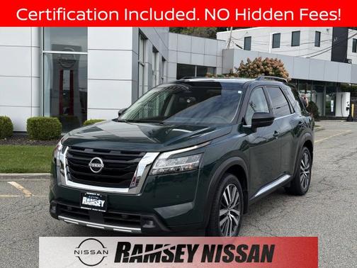 Green 2 Tone 2022 Nissan Pathfinder Platinum SUV