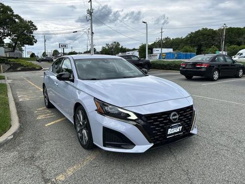 Gray Sky Pearl 2023 Nissan Altima 2.0 SR