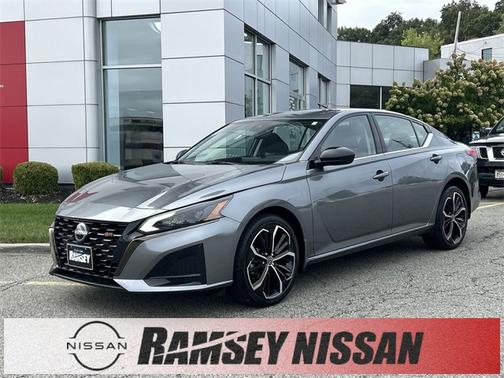 2023 Nissan Altima 2.5 SR