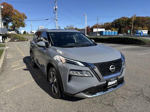 Boulder Gray Pearl 2023 Nissan Rogue Platinum