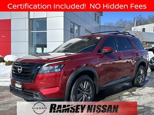 Scarlet Ember 2024 Nissan Pathfinder SV