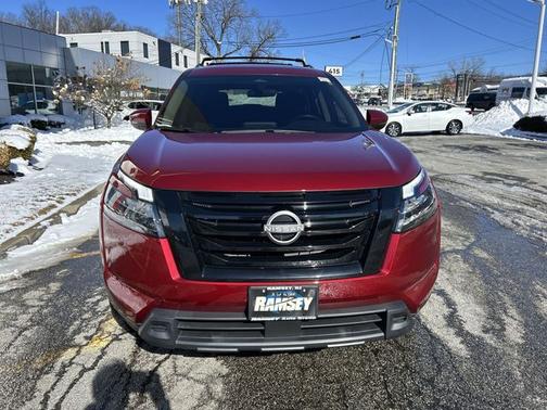Scarlet Ember 2024 Nissan Pathfinder SV