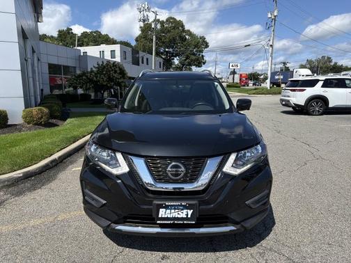 Magnetic Black 2018 Nissan Rogue SV