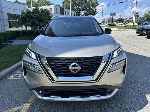Brilliant Silver / Black 2022 Nissan Rogue Platinum