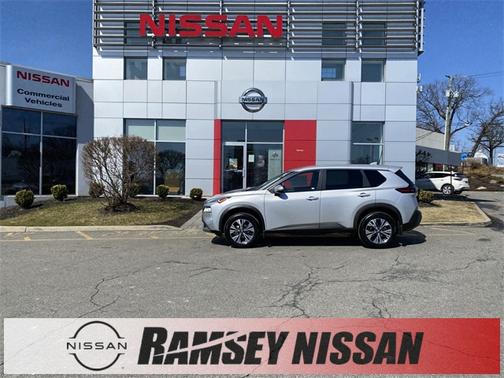 2022 Nissan Rogue SV