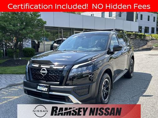 Black 2025 Nissan Pathfinder Rock Creek