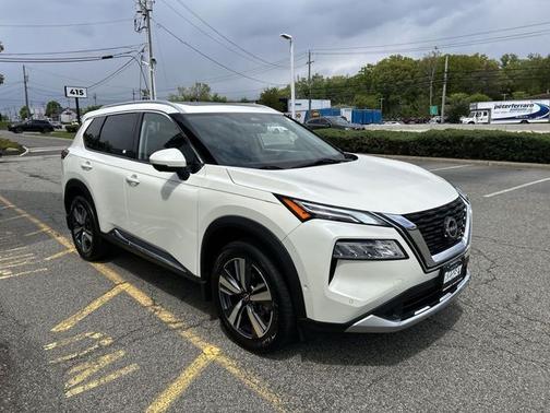 White 2023 Nissan Rogue Platinum