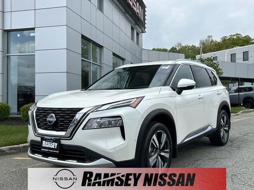 White 2023 Nissan Rogue Platinum