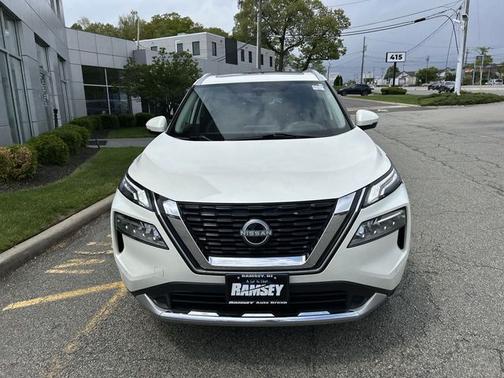 White 2023 Nissan Rogue Platinum