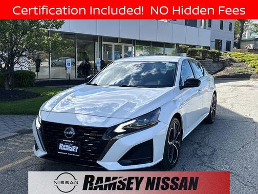 White 2025 Nissan Altima SR