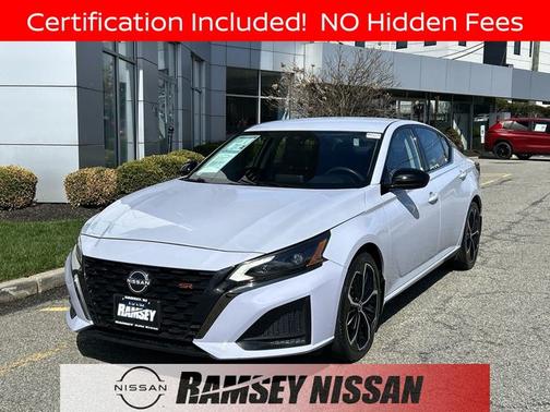 Gray Sky Pearl 2024 Nissan Altima 2.5 SR