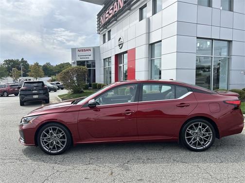 2024 Nissan Altima 2.0 SR