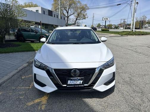 Cloud White 2022 Nissan Sentra SV