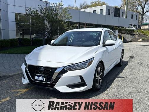 Cloud White 2022 Nissan Sentra SV