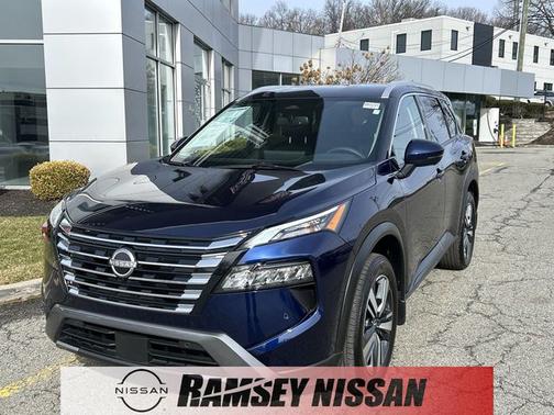 2025 Nissan Rogue SL