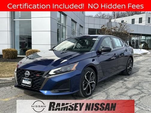 Deep Blue Pearl 2023 Nissan Altima 2.5 SR
