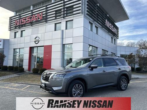Gun Metallic 2025 Nissan Pathfinder SV