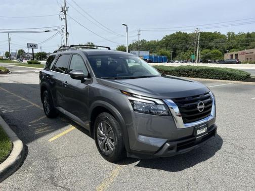 Gun Metallic 2025 Nissan Pathfinder SV