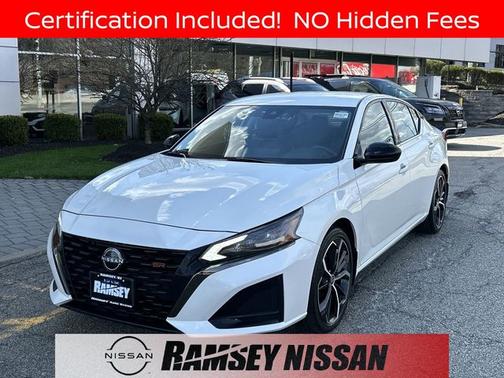 White 2023 Nissan Altima 2.5 SR
