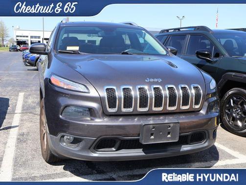 Granite Crystal 2017 Jeep Cherokee Latitude