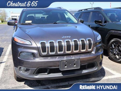 Granite Crystal 2017 Jeep Cherokee Latitude