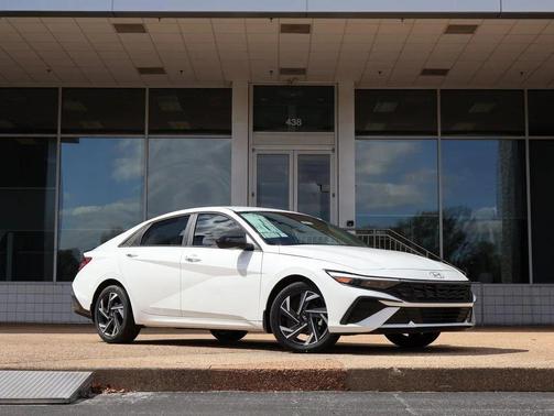 2025 Hyundai ELANTRA Sport