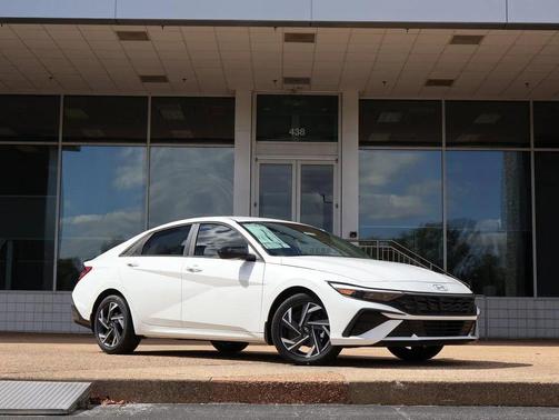 2025 Hyundai ELANTRA Sport