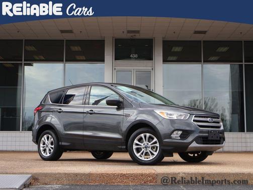 Magnetic 2019 Ford Escape SE