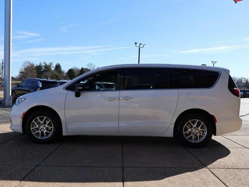 2026 Chrysler Pacifica L