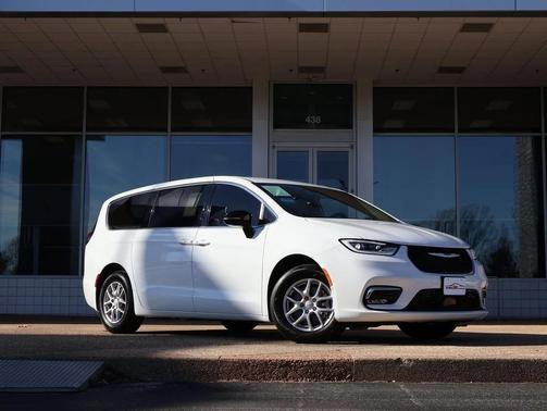 2026 Chrysler Pacifica L
