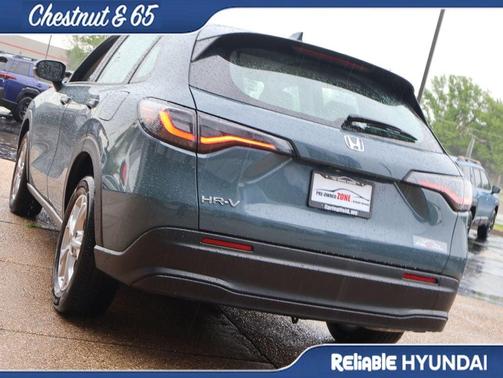 Urban Gray Pearl 2025 Honda HR-V LX