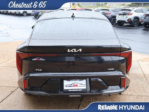 Aurora Black Pearl 2026 Kia K4 GT-Line