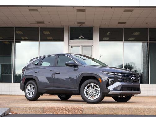 Ecotronic Gray 2026 Hyundai TUCSON SE