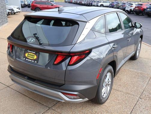 Ecotronic Gray 2026 Hyundai TUCSON SE