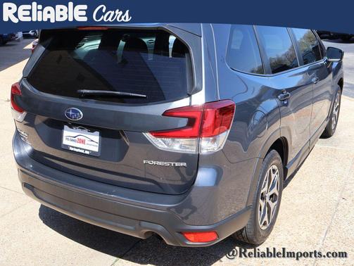 Magnetite Gray Metallic 2023 Subaru Forester Premium