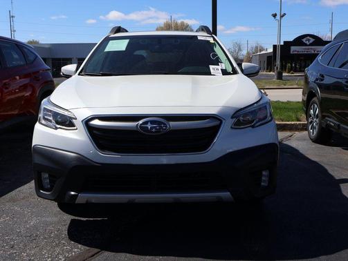 Crystal White Pearl 2021 Subaru Outback Limited