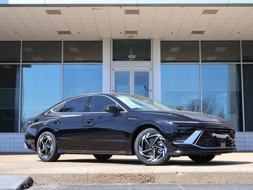 Abyss Black 2026 Hyundai SONATA SEL