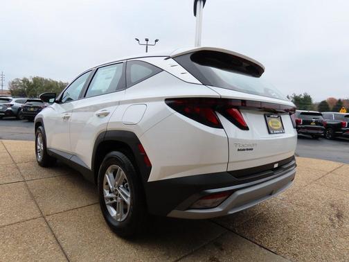 2025 Hyundai TUCSON SE