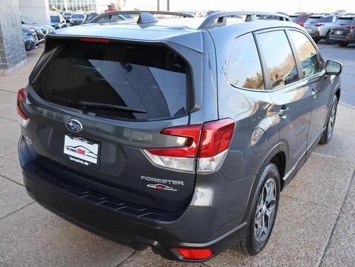 2023 Subaru Forester Premium