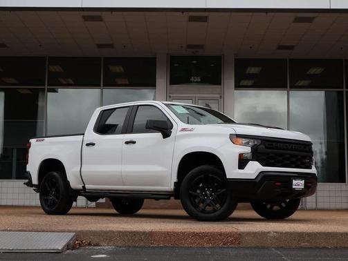 2023 Chevrolet Silverado 1500 Custom Trail Boss