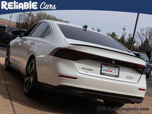 Platinum White Pearl 2023 Honda Accord Hybrid Sport