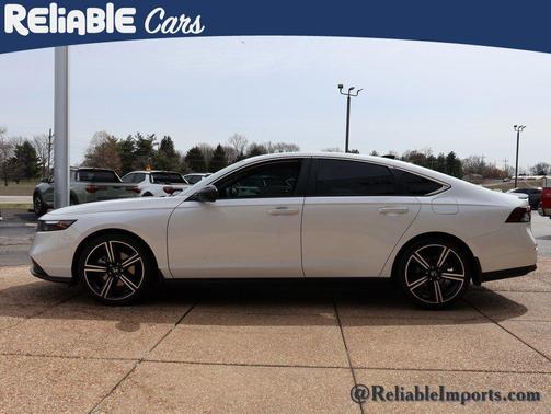 Platinum White Pearl 2023 Honda Accord Hybrid Sport