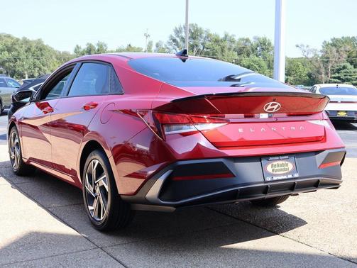 2025 Hyundai ELANTRA Sport