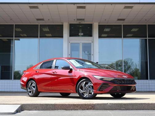 2025 Hyundai ELANTRA Sport