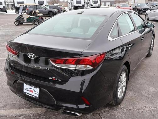 2018 Hyundai SONATA SE